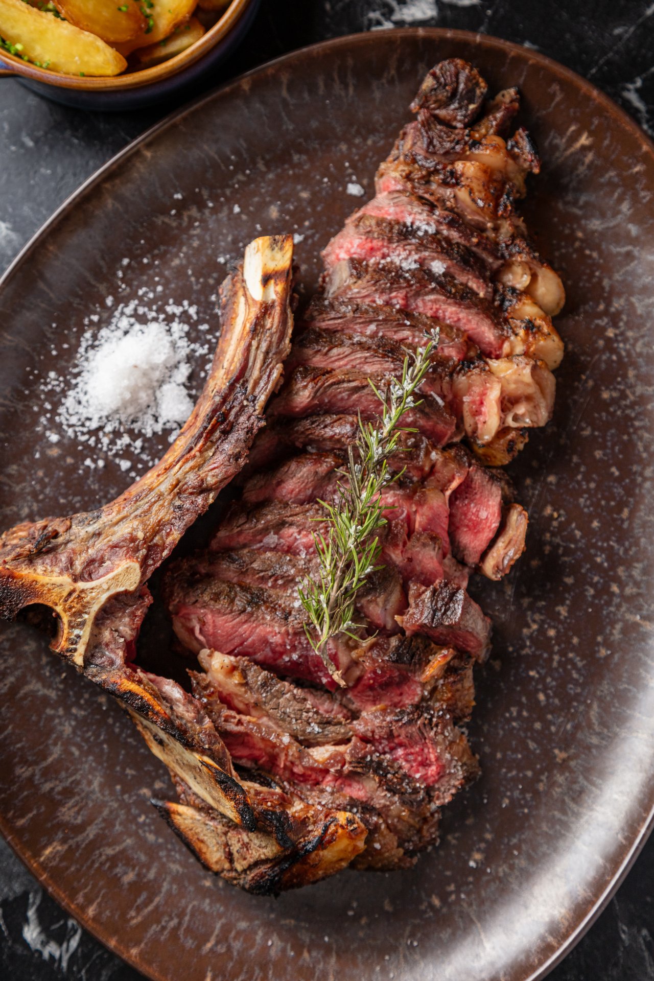 Guia Completo dos Cortes de Carne — Do Ribeye ao Tomahawk, Tudo o que Precisa de Saber
